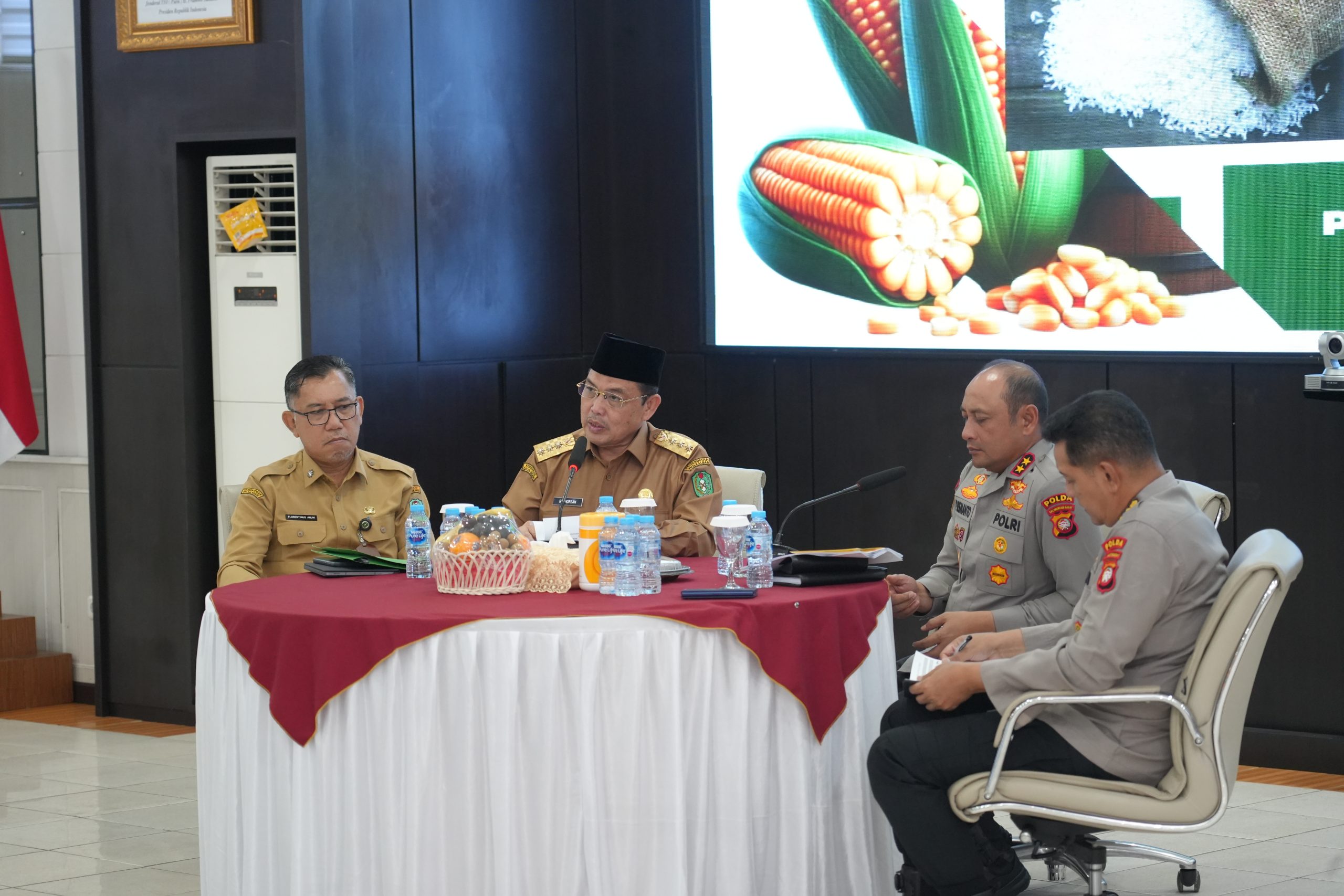 WUJUDKAN SWASEMBADA PANGAN, GUBERNUR RIA NORSAN KOORDINASIKAN LAHAN HTI UNTUK PRODUKSI TANAMAN PANGAN DI KALBAR
