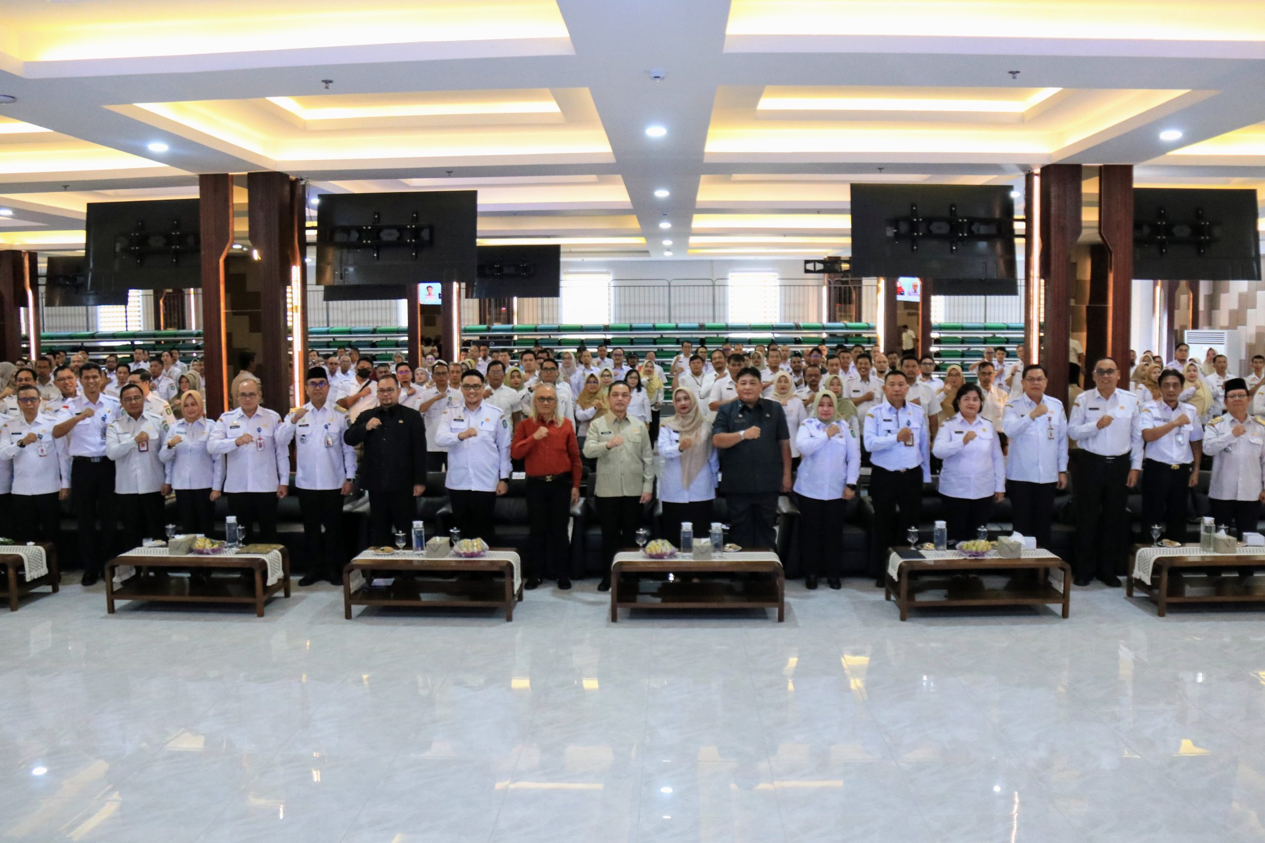 Gubernur Ria Norsan Buka Ceramah Hukum, Tekankan Integritas ASN Dalam Pengadaan Barang dan Jasa